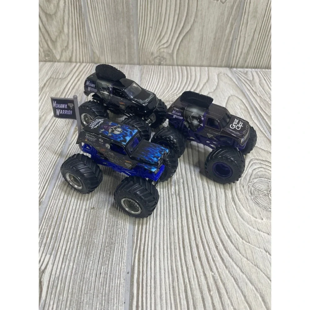 Monster Jam Hot Wheels Lot Son-uva Digger Mohawk Warrior Great Clips 1:64 Truck